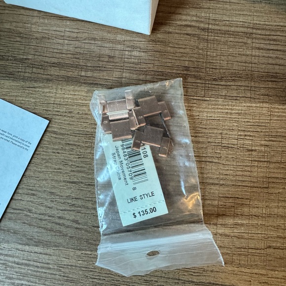 Fossil Rose Gold Watch - Picture 5 of 6